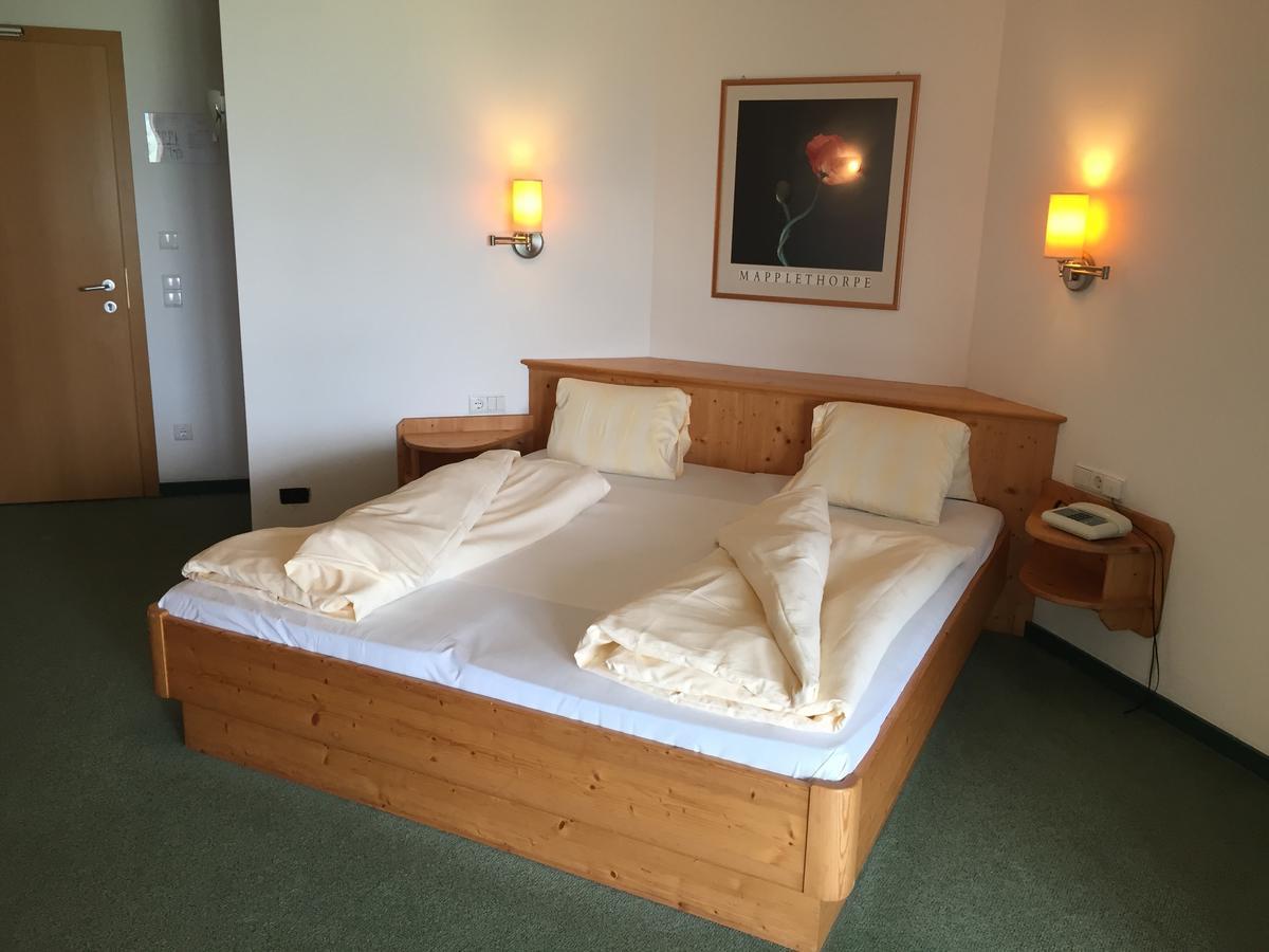 אנטרמויה Hotel Puetia מראה חיצוני תמונה