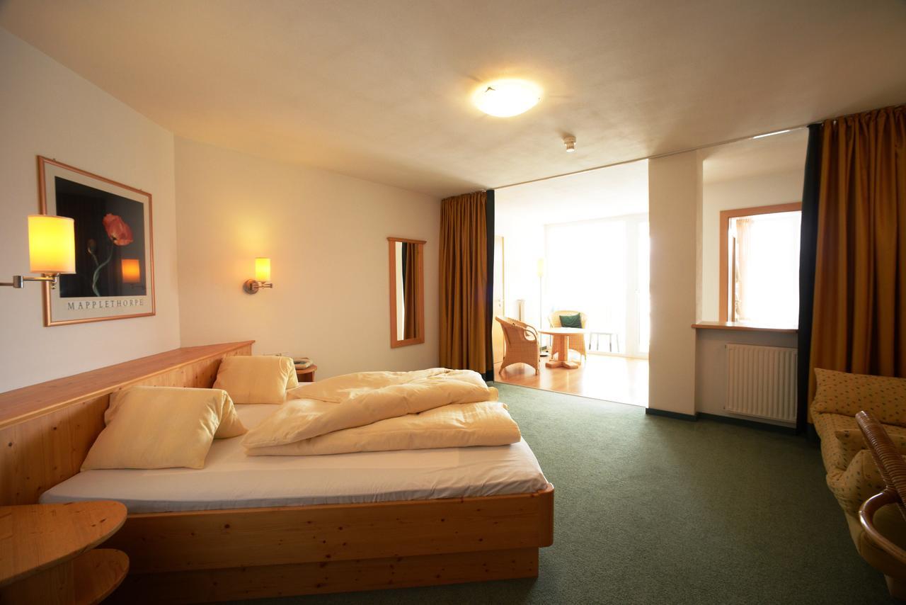 אנטרמויה Hotel Puetia מראה חיצוני תמונה