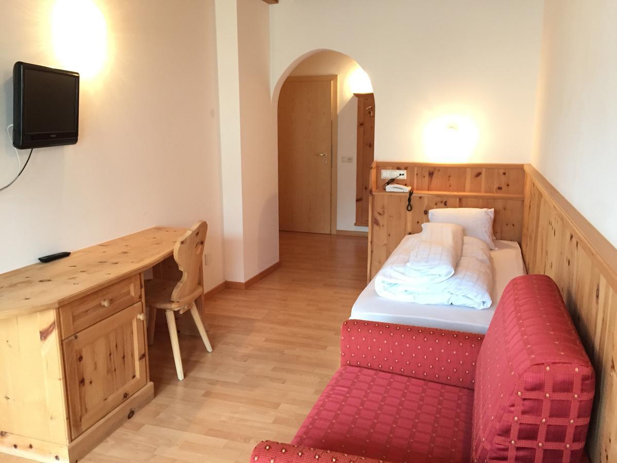 אנטרמויה Hotel Puetia מראה חיצוני תמונה