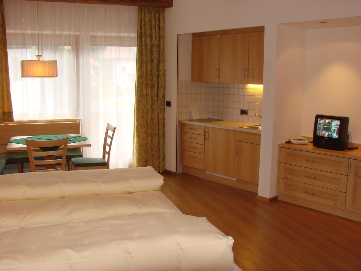 אנטרמויה Hotel Puetia מראה חיצוני תמונה