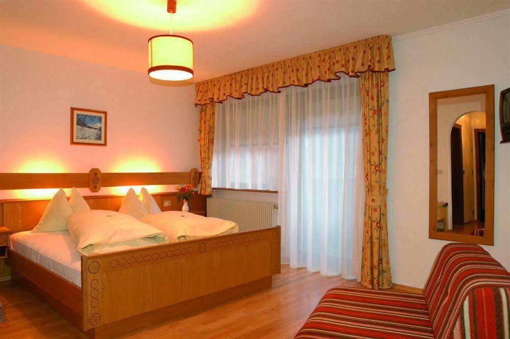 אנטרמויה Hotel Puetia מראה חיצוני תמונה
